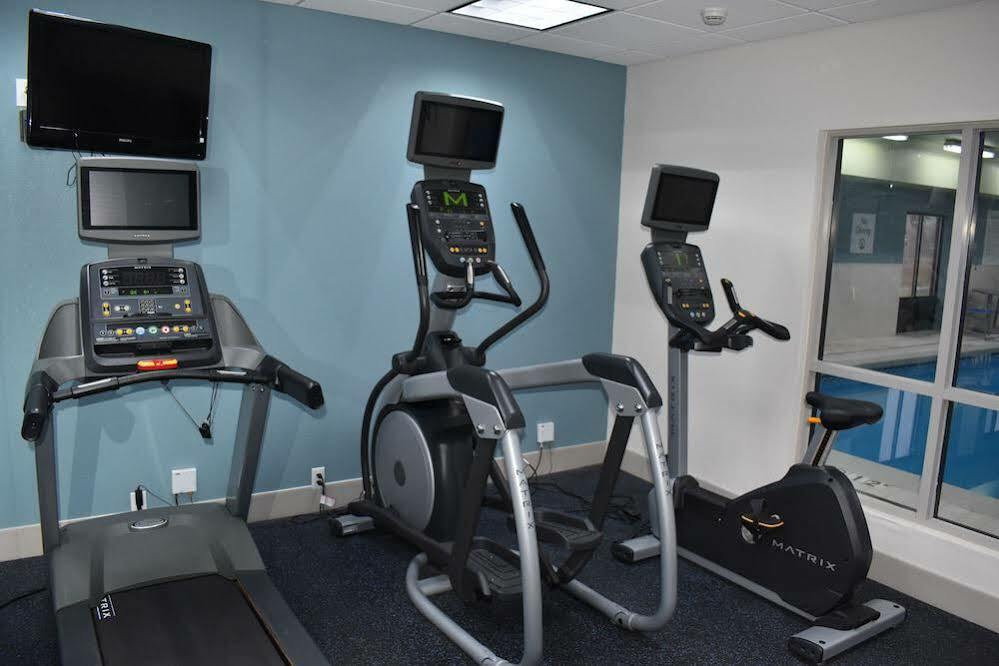 Holiday Inn Express Hotel & Suites Mcpherson By Ihg מראה חיצוני תמונה
